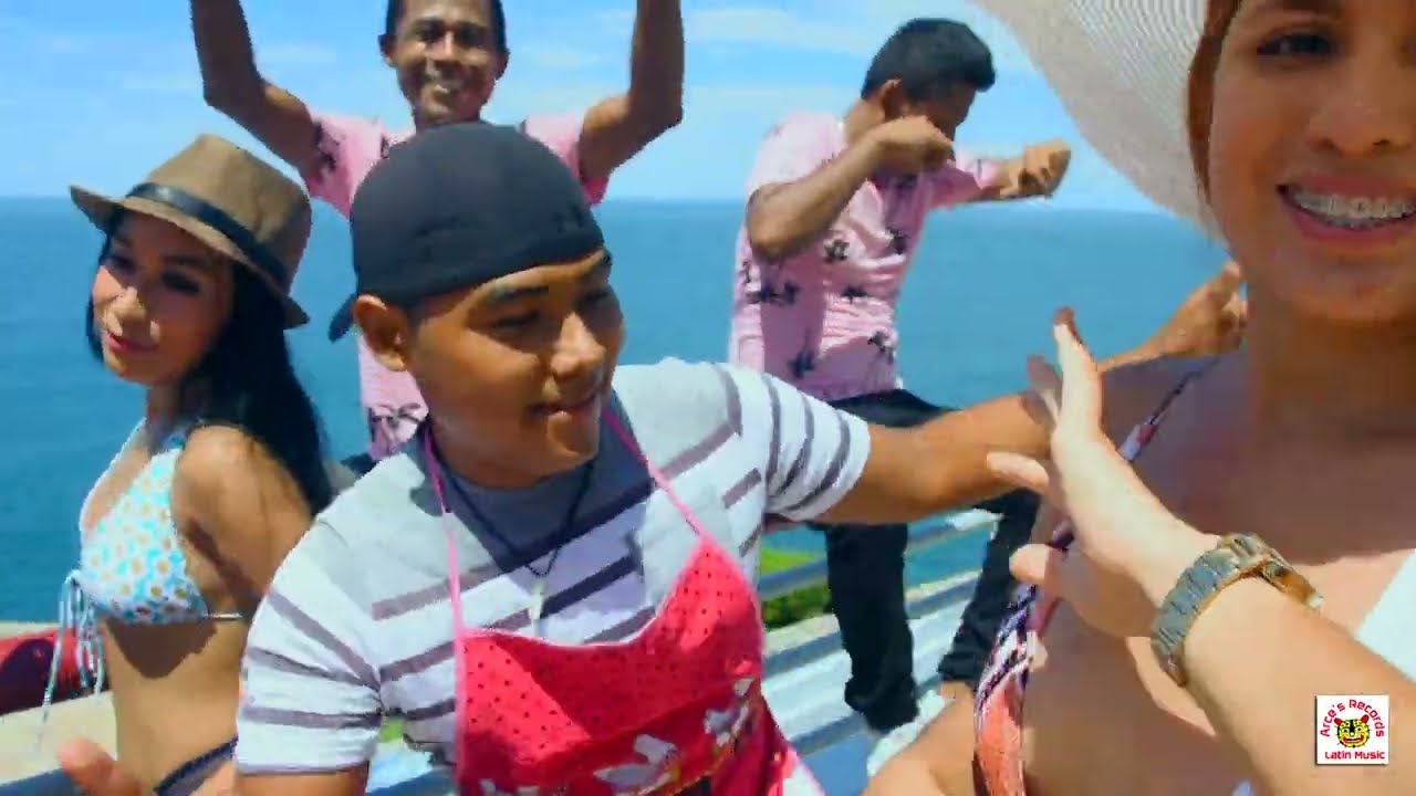 Los Juniors De La Costa - El Mezcalito (Videoclip Oficial)
