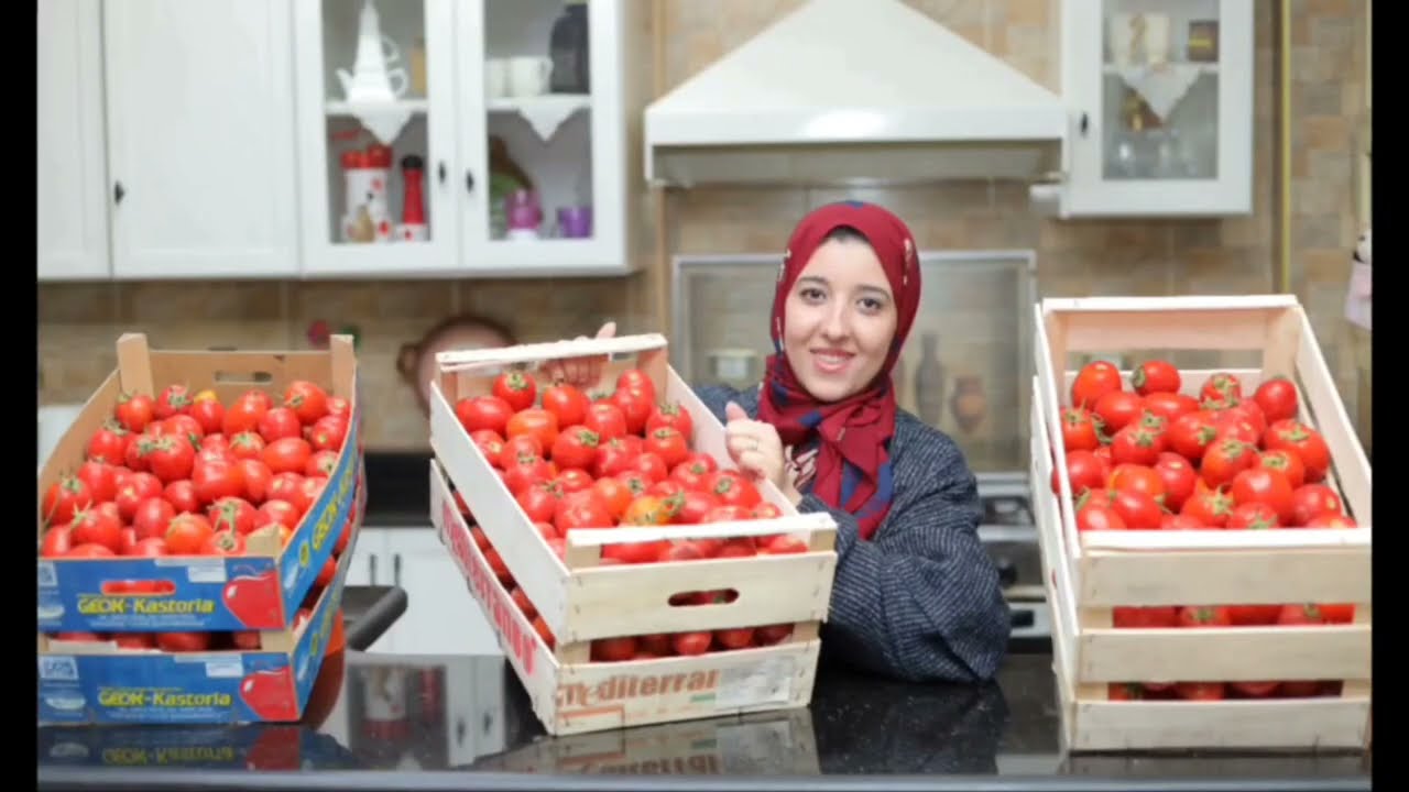 حفّظ وتعليب الطماطم عام كامل بدون تلاجه علي الطرق القديمه خزنيها لرمضان من قبل!ستثير دهشتك
