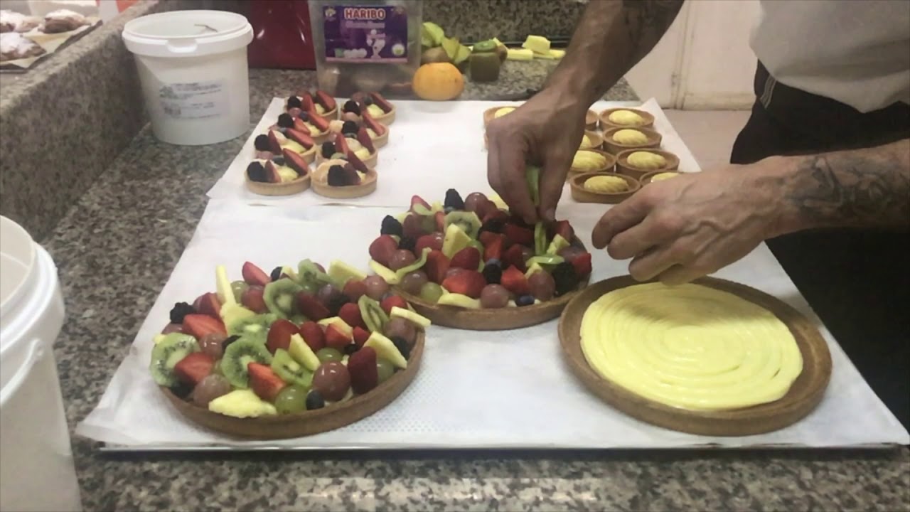 PÂTISSERIE - TARTES AUX FRUITS : MULTI-FRUITS / FRAISES
