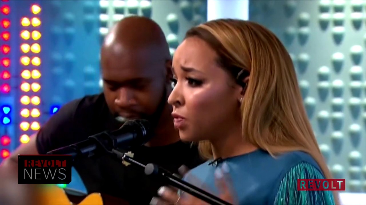 Tinashe Gives An Acoustic Performance of 