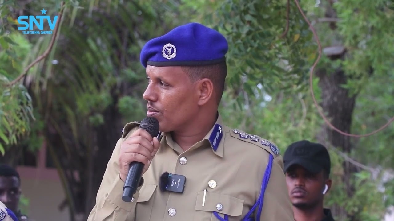 Taliyaha ciidanka Booliska oo kormeeray ciidamo tababar ku qaadanaya dugsiga General Kaahiye.