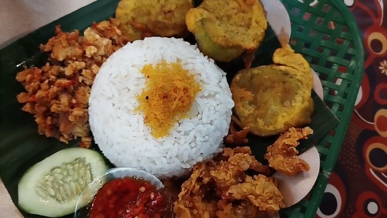SARAPAN UDANG KRISPI, TEMPE PENYET, DNA TERONG GORENG