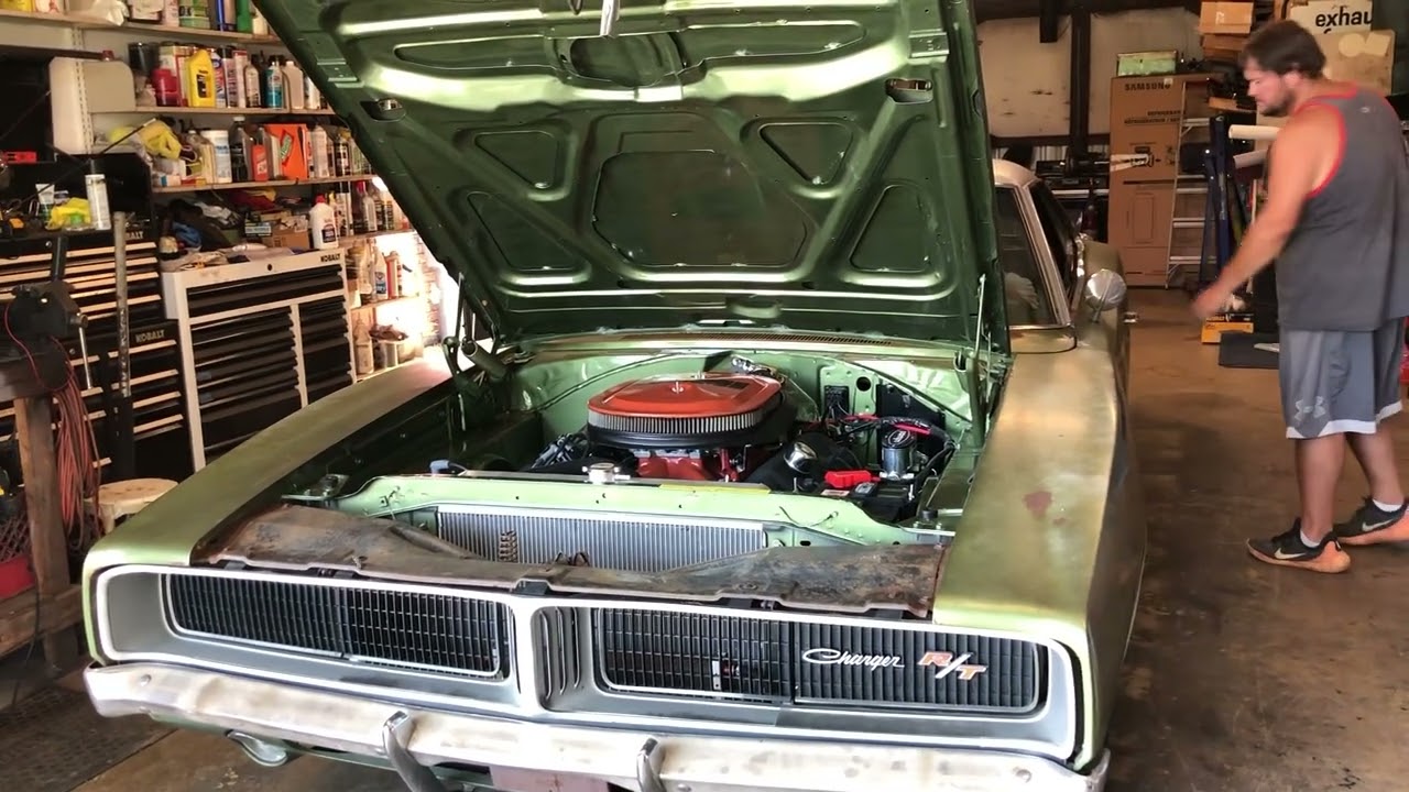1969 Dodge Charger R/T SE 426 Hemi Cold Start