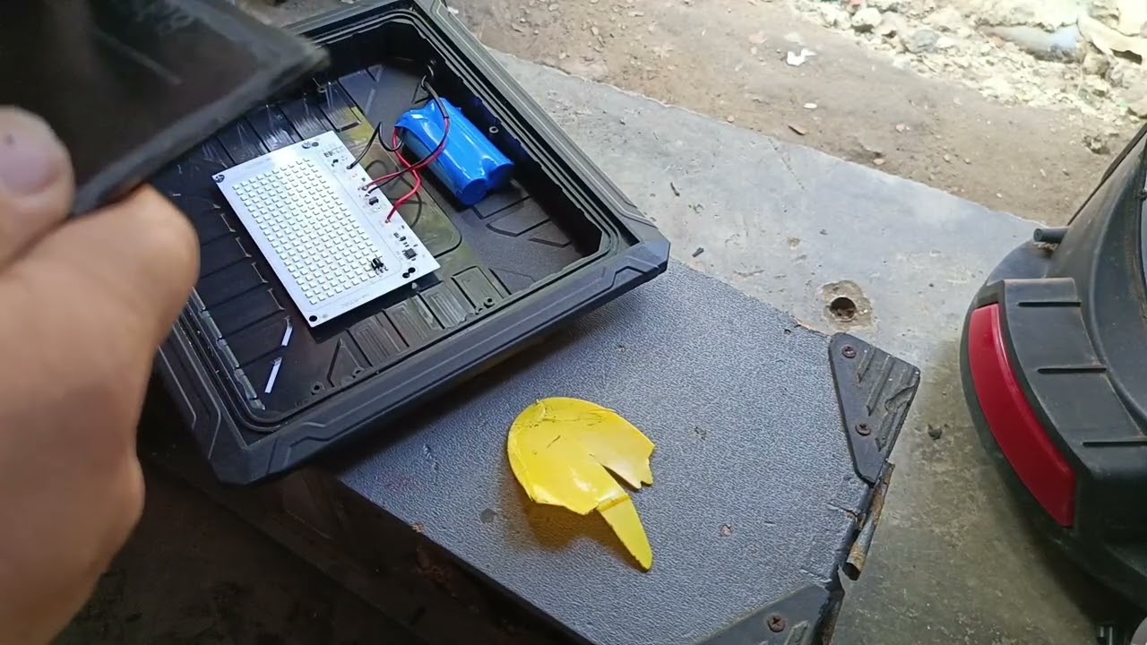 SOLAR FLOODLIGHT AYAW NO POWER @ Koyz Repair & Tutorial