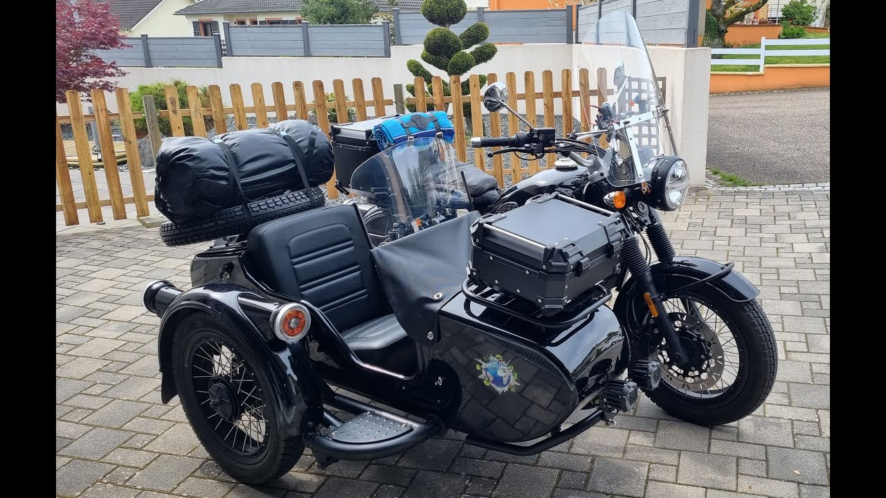 Balade en Sidecar Changjang de l'Auvergne au pays Catalan