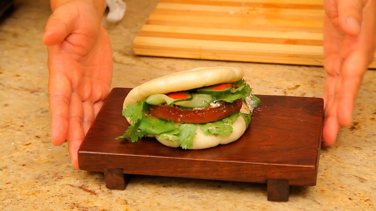 HOW TO MAKE BAO BUNS