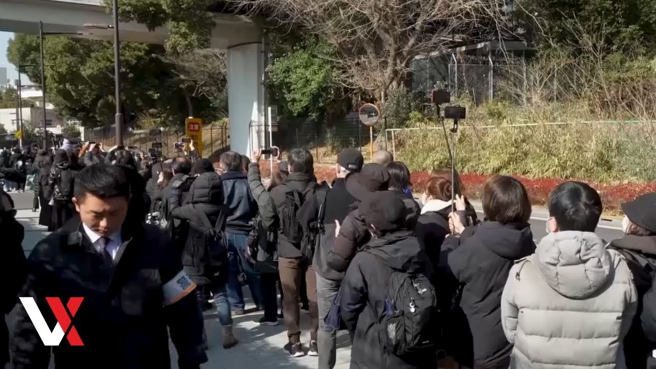 Crowds Gather At Tokyo’s Ueno Zoo To Farewell Japan’s Last Giant Pandas | VERTEX