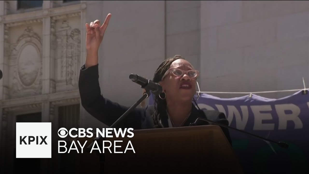 Rep. Lateefah Simon speaks at “No Kings” protest in Oakland