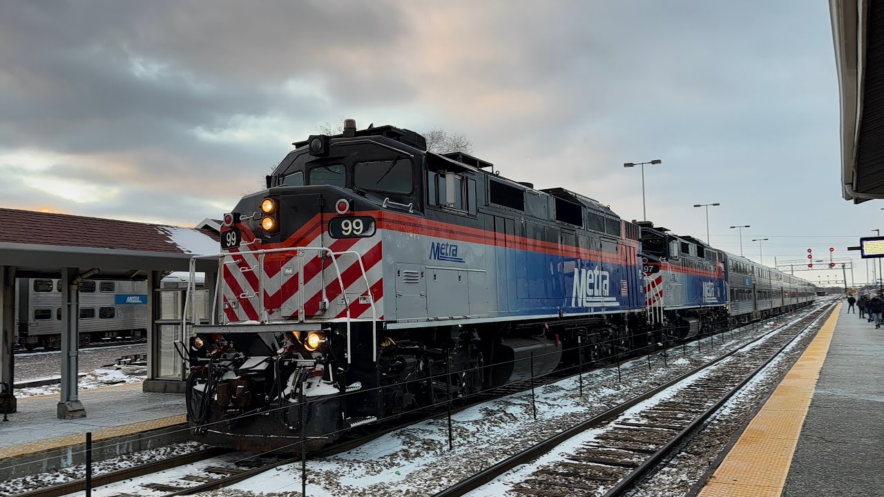 Metra Railfaning: Western Ave & Downtown Railfaning 