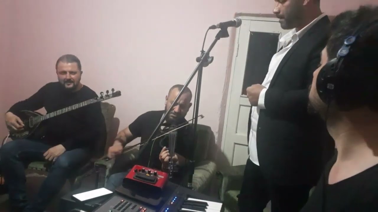 sen delisin sen....