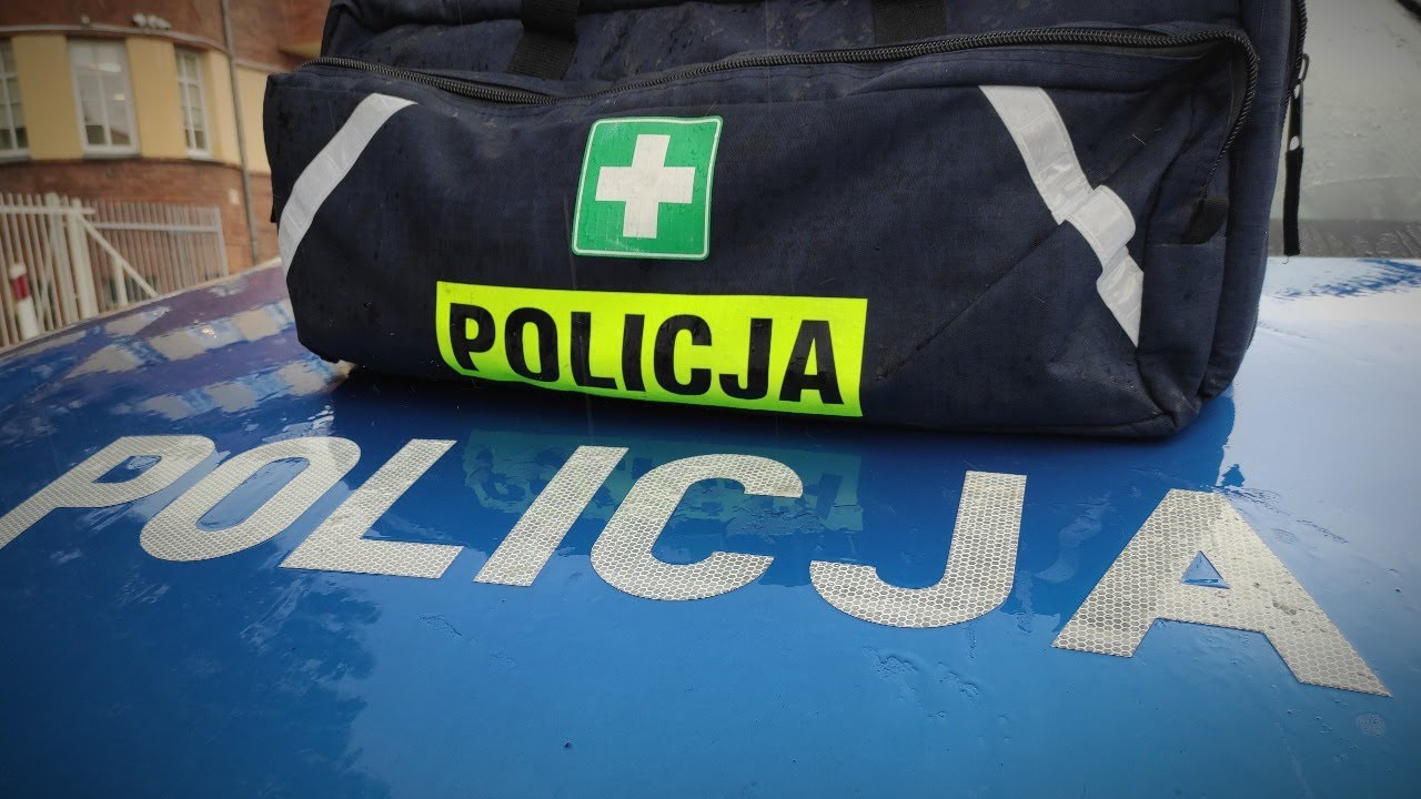 Legniccy policjanci online - pierwsza pomoc dla senior&oacute;w.