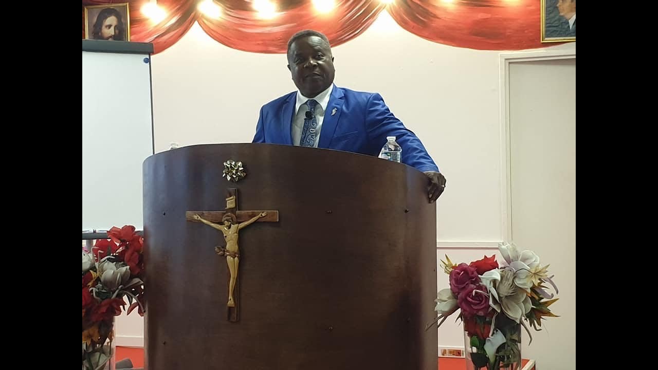 (VERS LE SOIR LA LUMIERE PARAITRA) PAR : PAST ANDRE VIBIDILA .A BANZA NGUNGU,AU CONGO CENTRAL