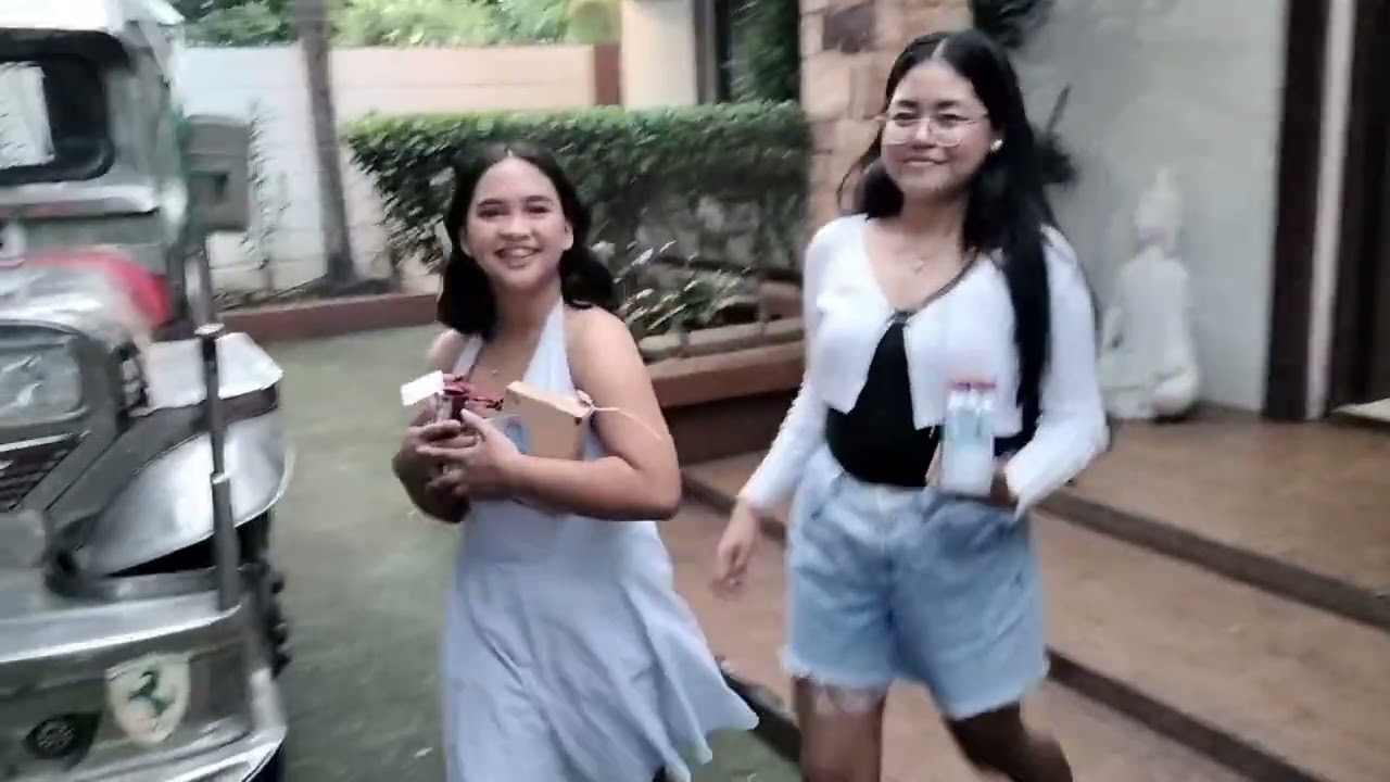 Akala ko tatalon sa swimmingfol