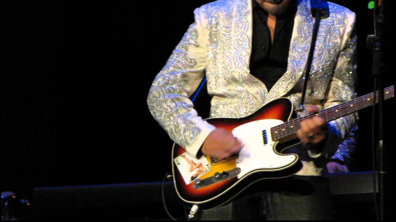 Dwight Yoakam - Ring of Fire and Dim Lights at the Ryman