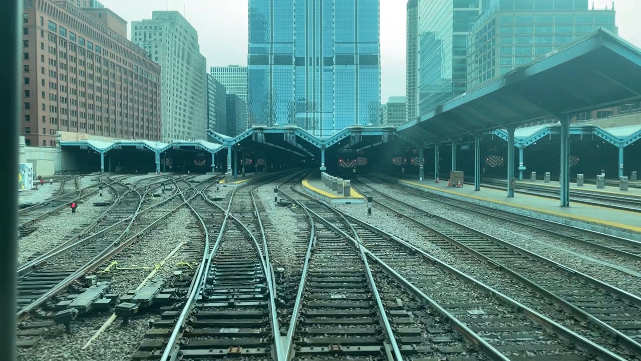 Metra UP North Line Cab Ride Into Ogilvie Transportation Center