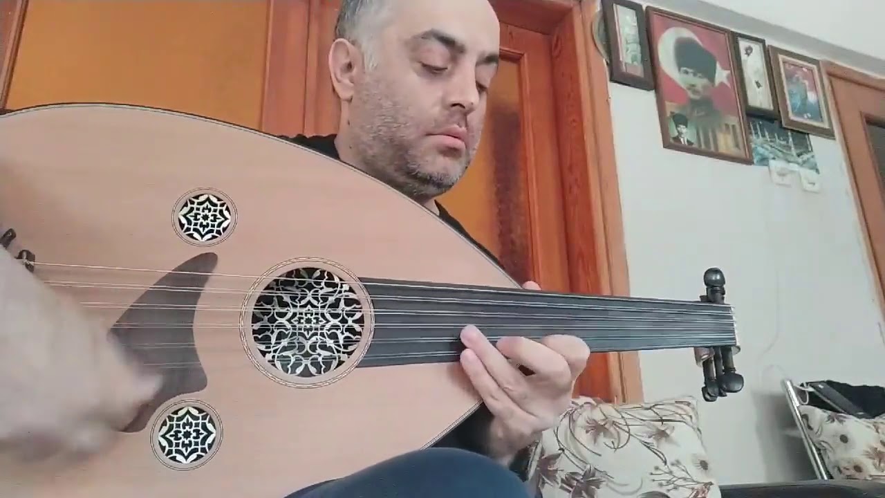 Cinuçen Tanrıkorur. kalbim seni bir yaz kuşu dinler gibi dinler