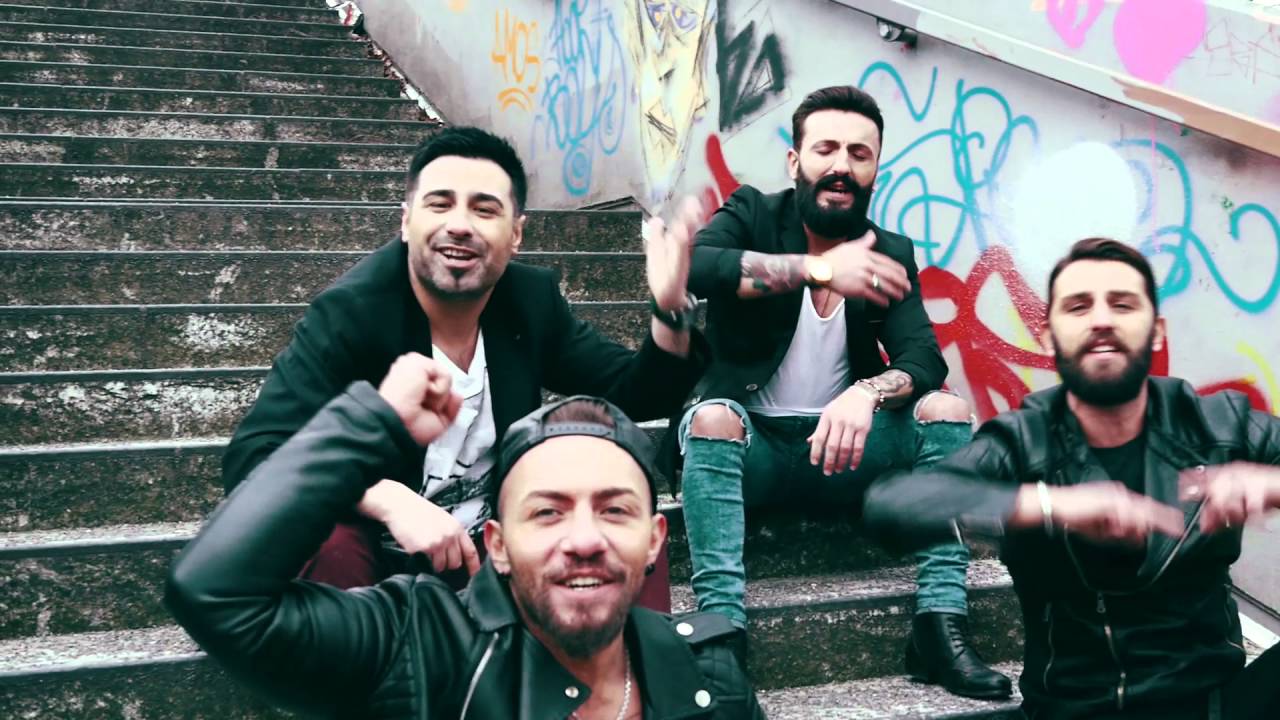 46 ÇAĞLAR - BİZE  HER YER İSTANBUL