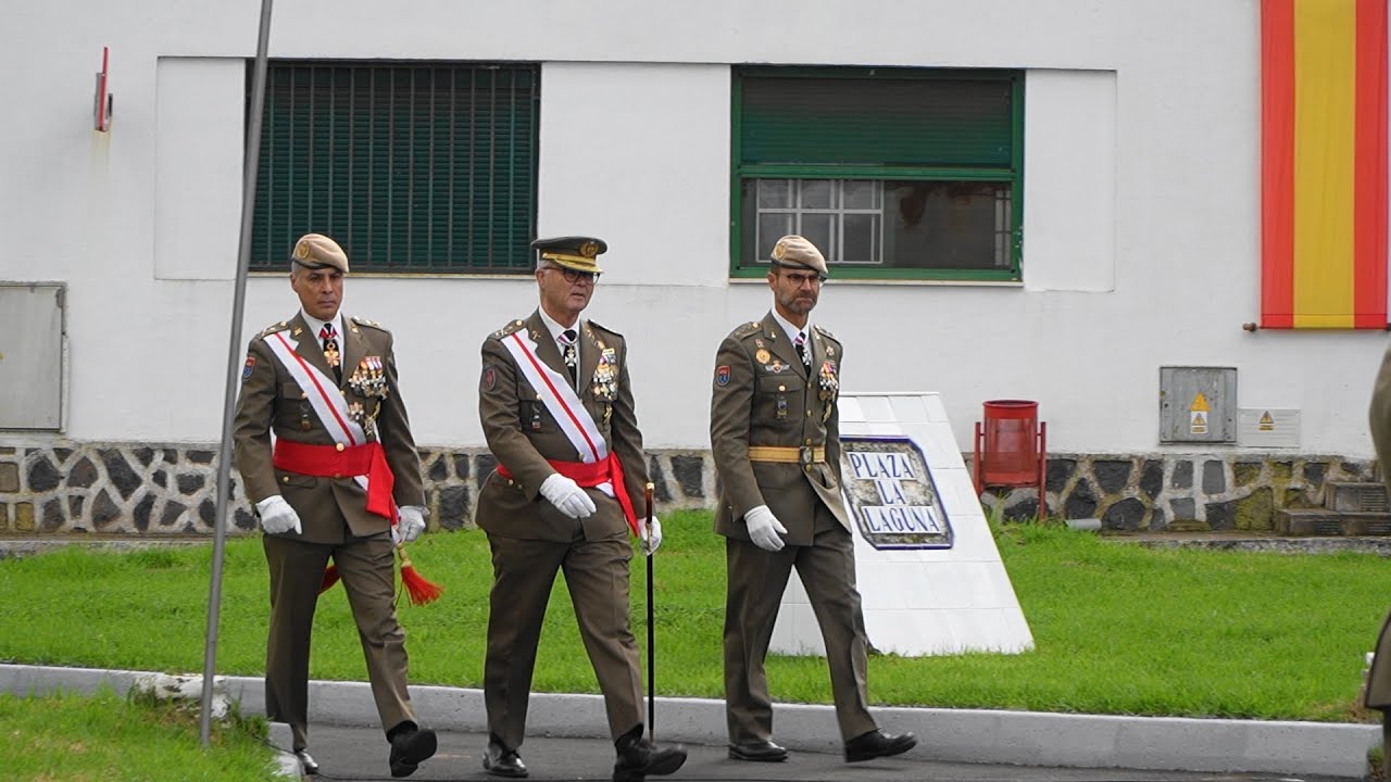 RACA 93 - SANTA BARBARA - ACTO PRINCIPAL - PRESIDIDO POR EL GENERAL D.ALEJANDRO ESCAMEZ FERNANDEZ