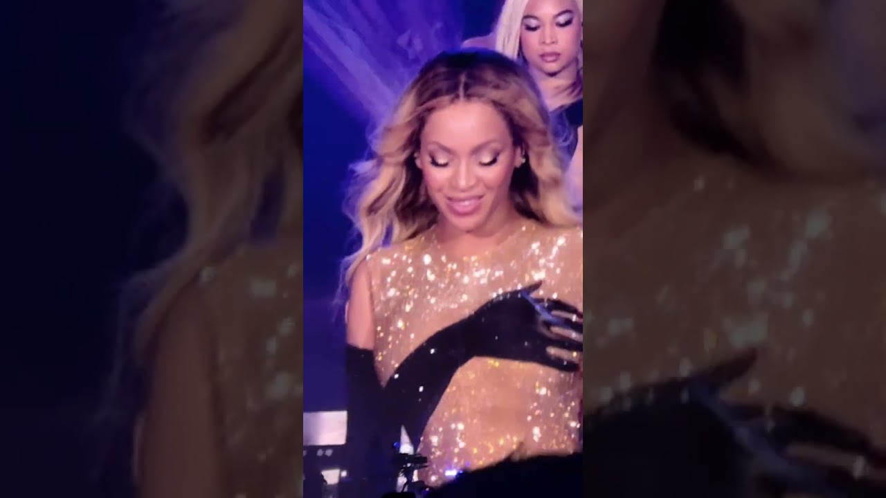 Beyonce - Plastic Off The Sofa, Virgos Groove, Naughty Girl, Move, Heated live Los Angeles Sofi RWT