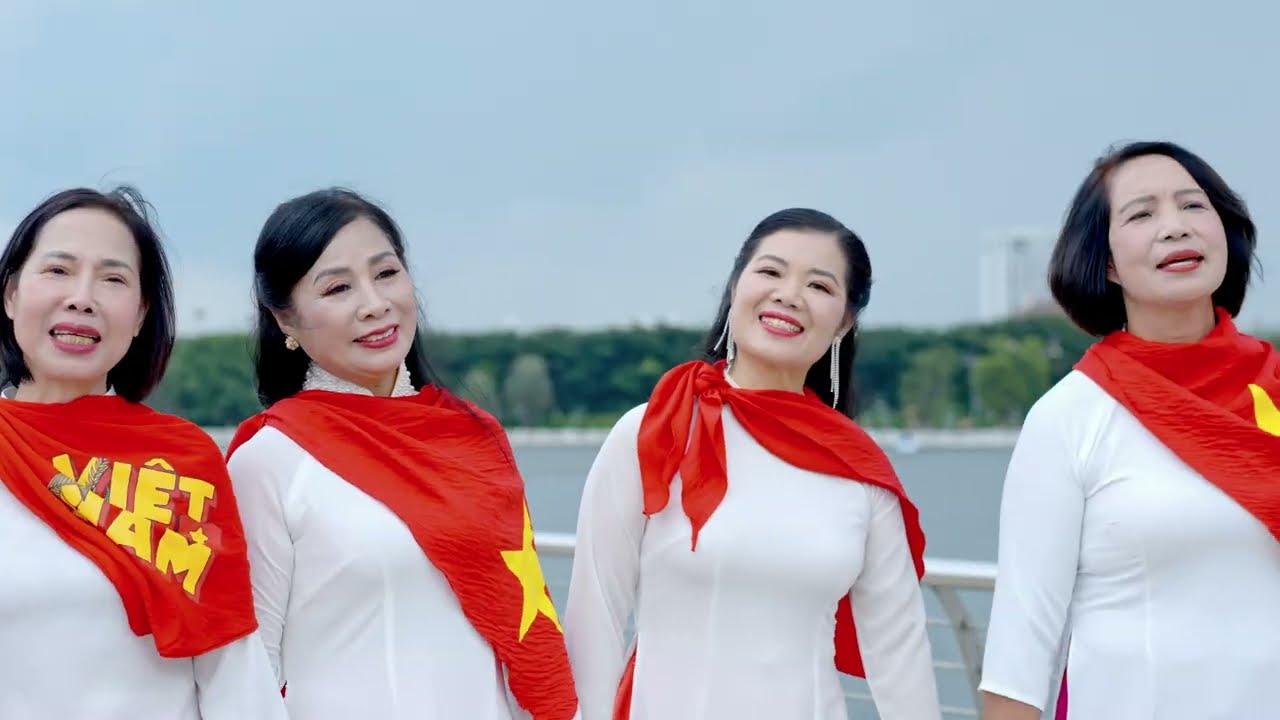 Màu cờ tôi yêu - Top ca Hội Phụ Nữ Thân Ái – The Harmony Vinhomes Riverside