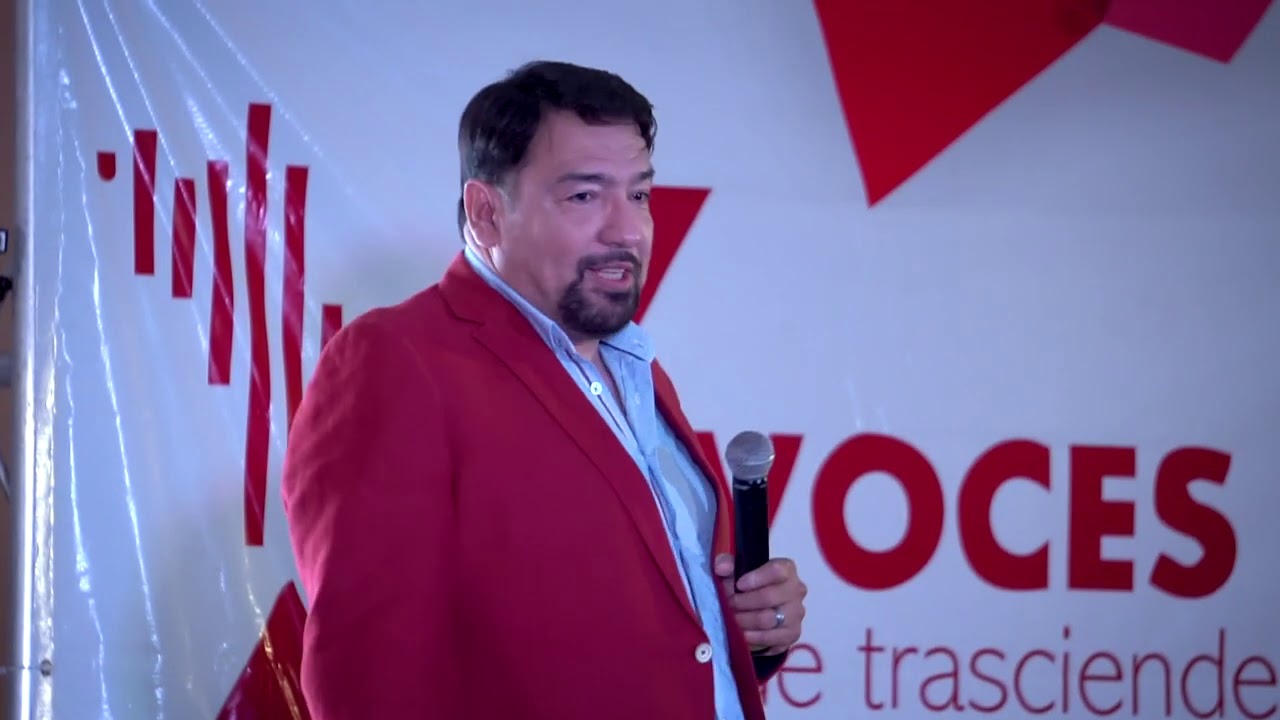 Mi historia puede cambiar tu historia  | Hanns Myhulots | TEDxColoniaDelBosque