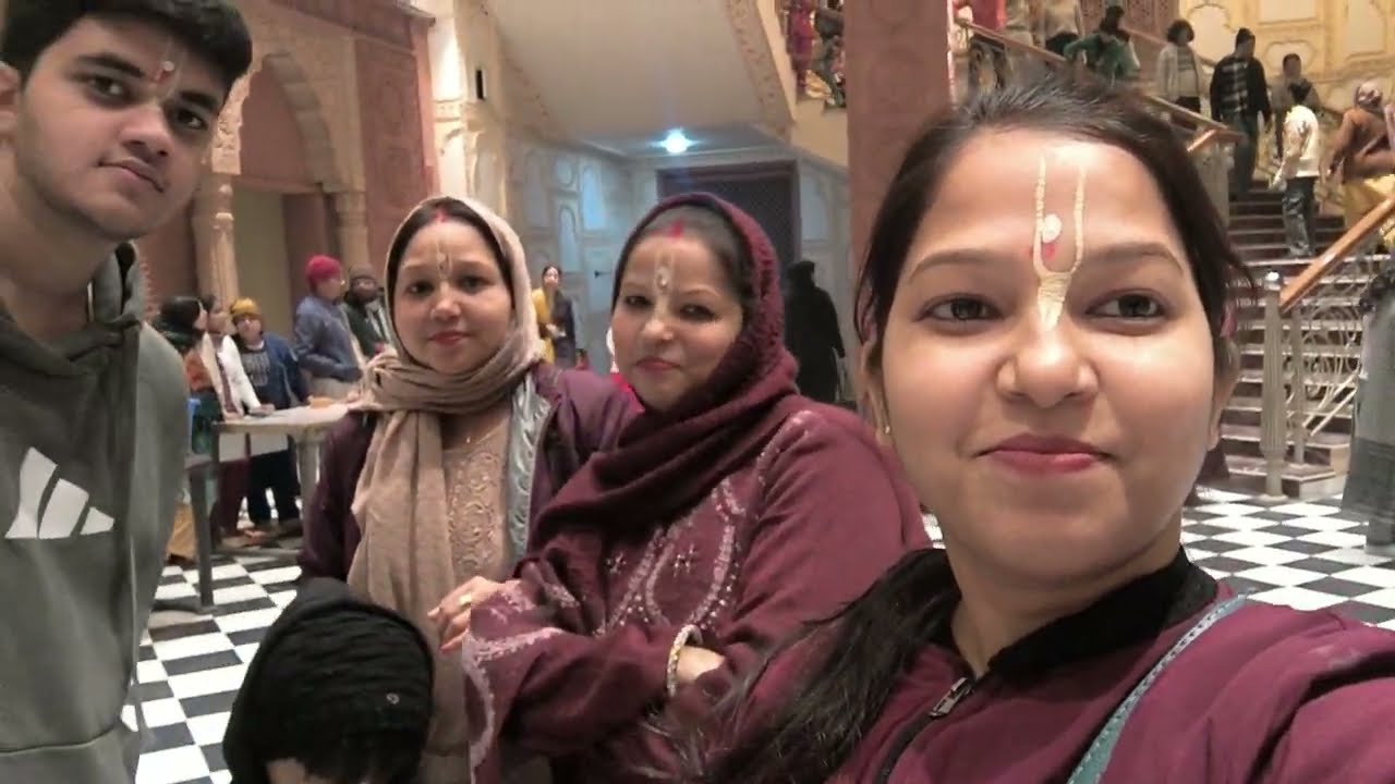 Part-2 Vlog ISCKON Temple Delhi 🙏|| आरती के समय पहुंच गए🥰#vlog #indianfamilyvlog @sandygupta56