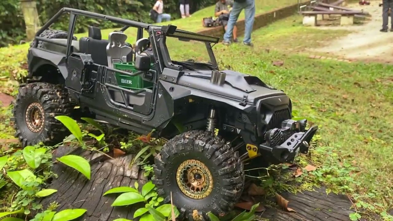 Rc Jeeps,Land Cruisers,Camel Trophy Range Rover plus other scale trucks. Music @ocelotgamerpro8608 