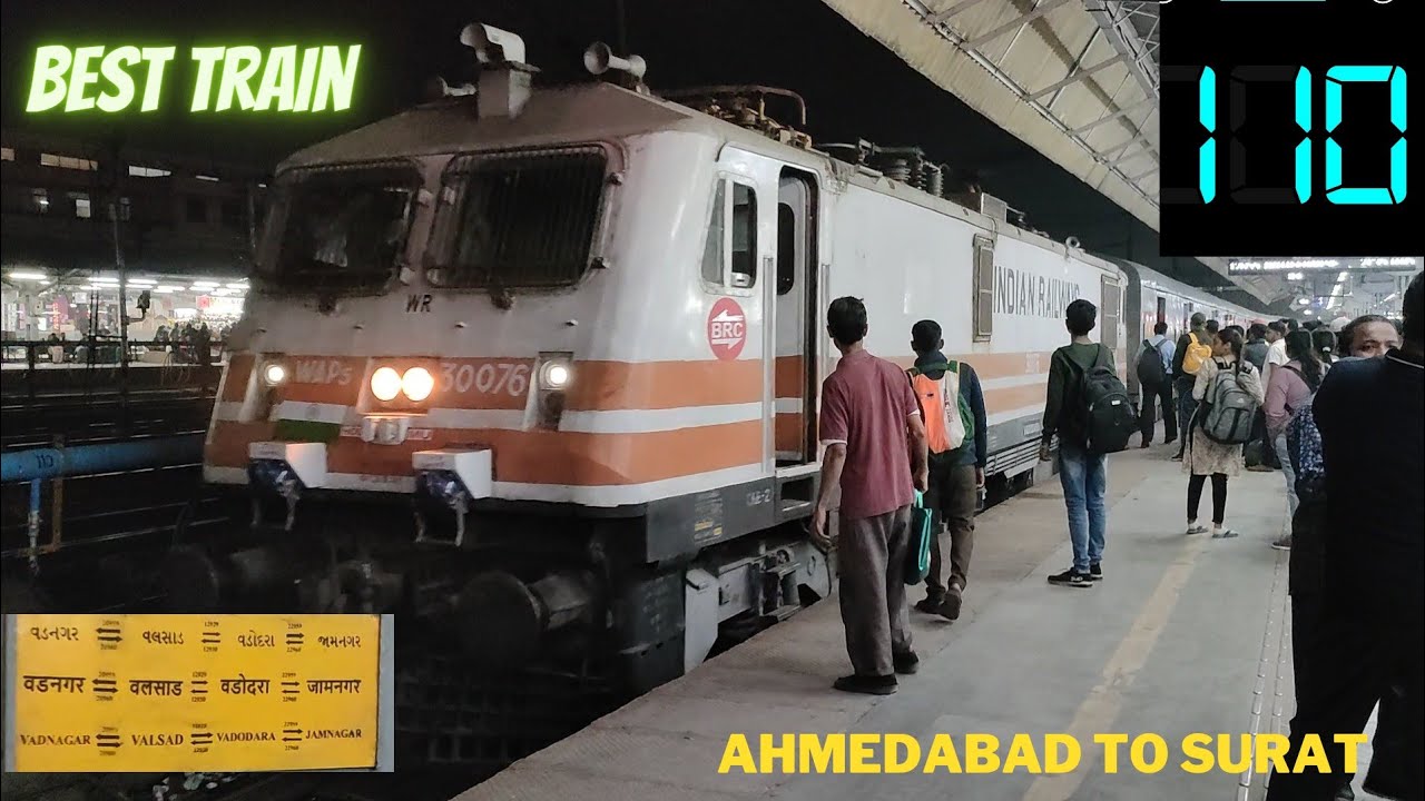 Night Train Journey in 20960 Vadnagar - Valsad Intercity Express.