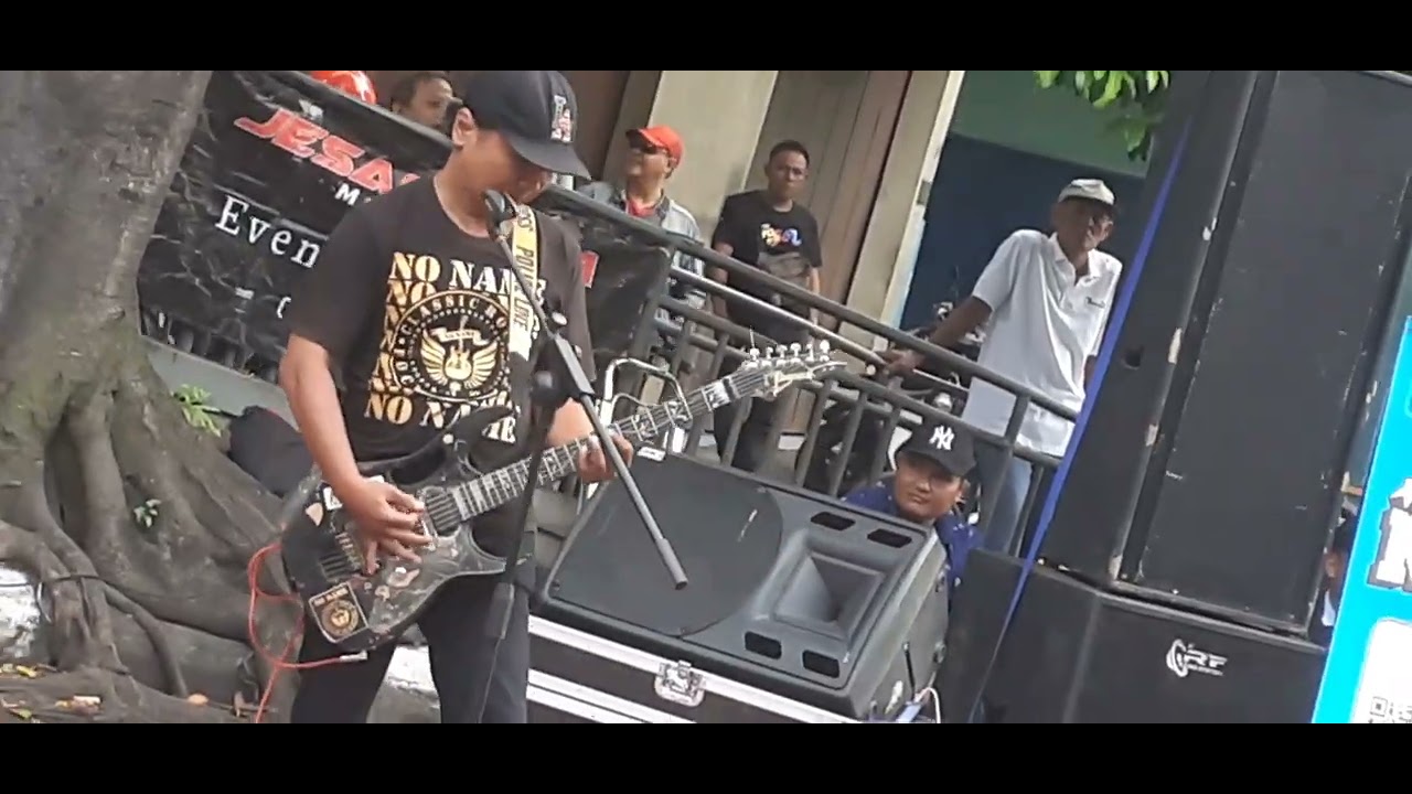 Rock in halte 2