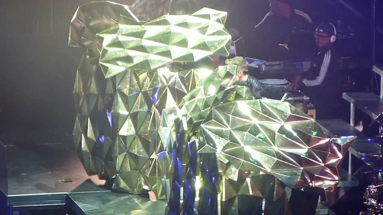 Justin Bieber - As Long As You Love Me/Madrid