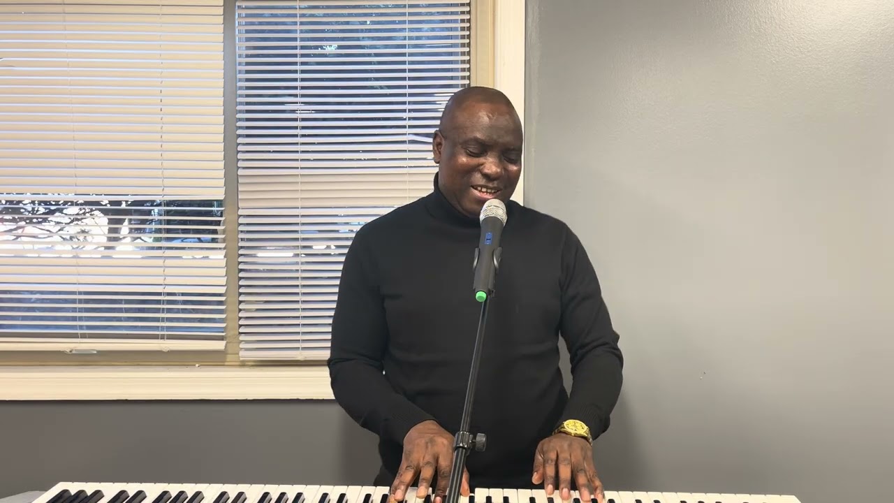 PRAISE AND WORSHIP SECTION 