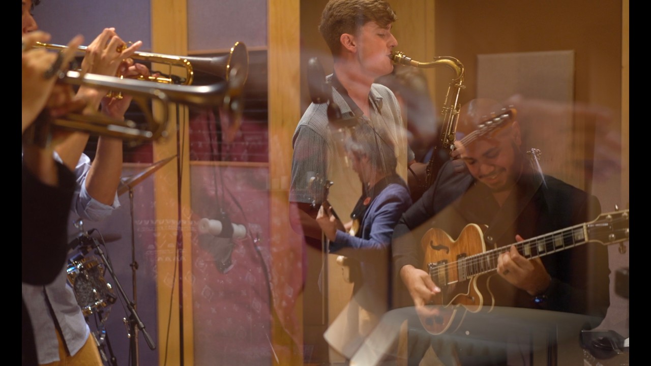 Vou Festejar - Chicago Street Orchestra (Beth Carvalho Cover)