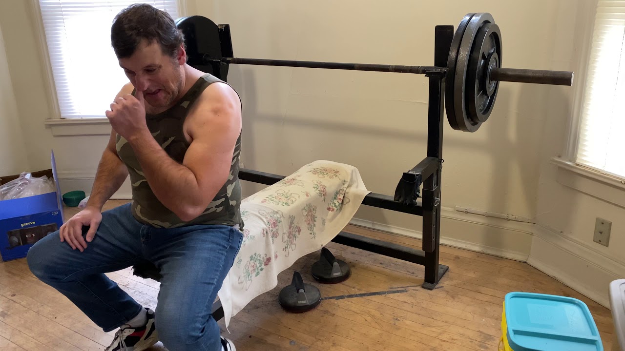 Bench Press 300 pounds 3 Reps 4K