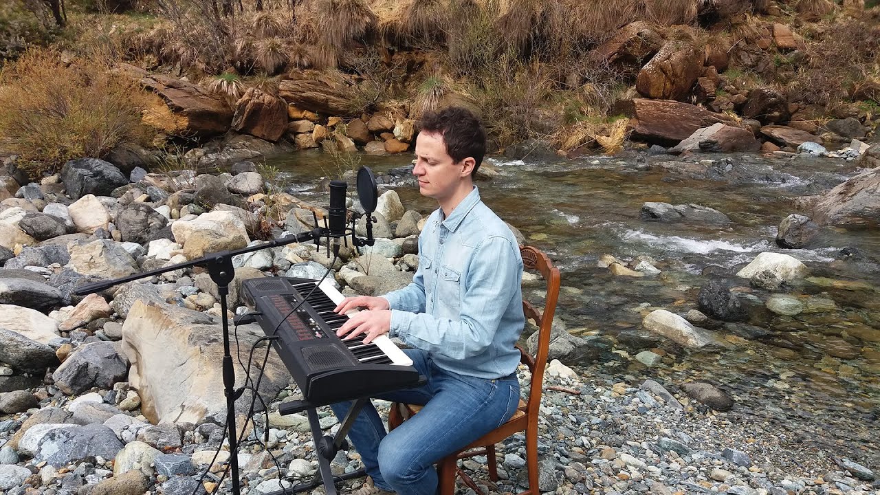 Mike fC - Ferma o tempo (Wild recording Piano version)