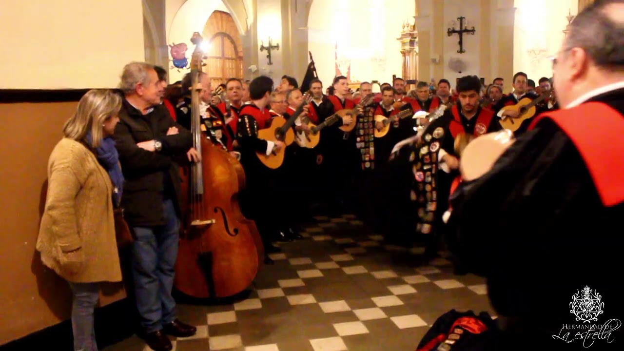 La Tuna de Derecho canta a la Virgen de la Estrella 