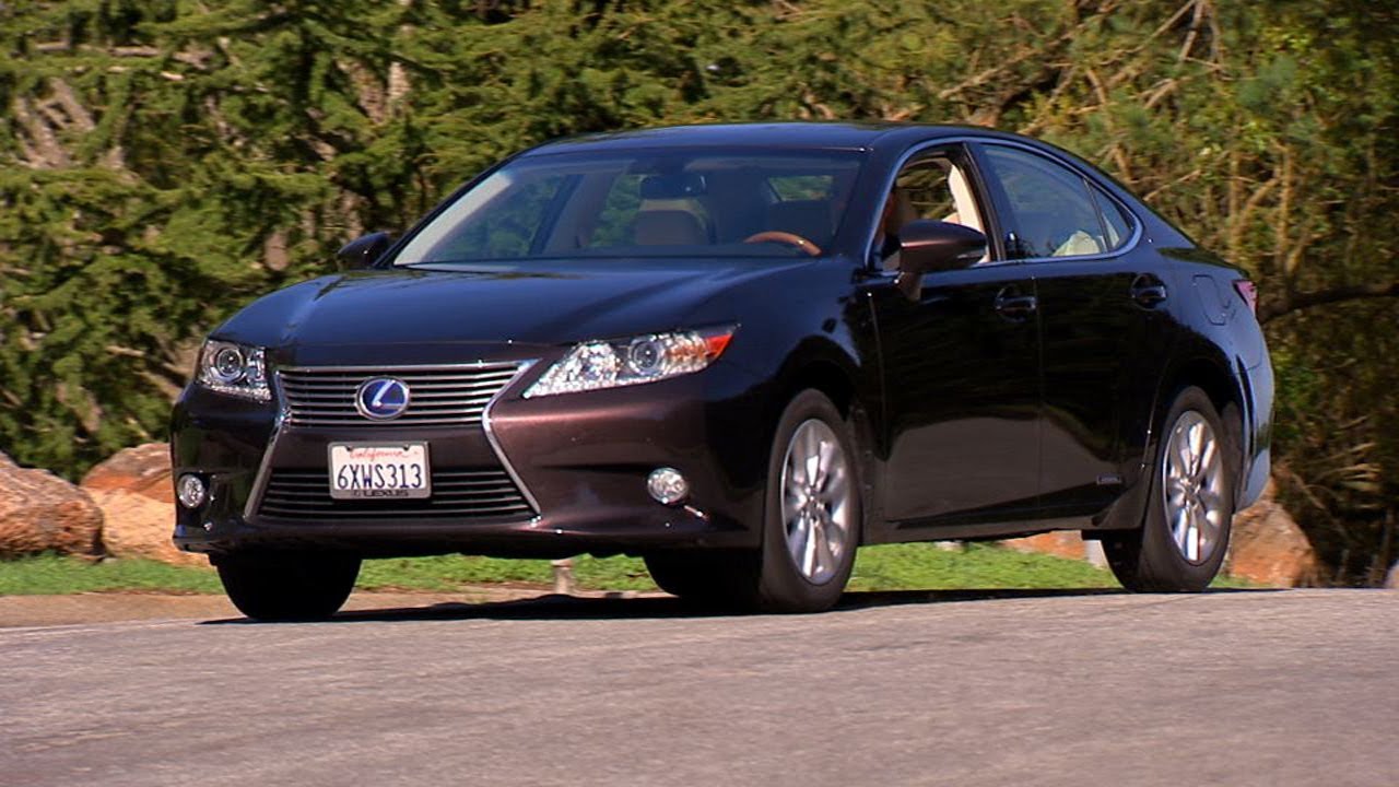 Car Tech - 2013 Lexus ES300h