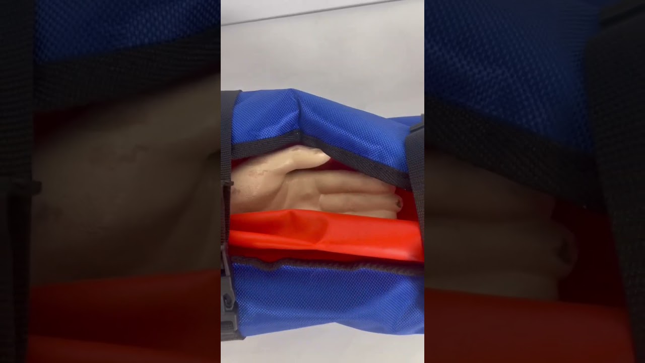 Certee uses an arm immobilization splint with vacuum. Medical-rescue equipment