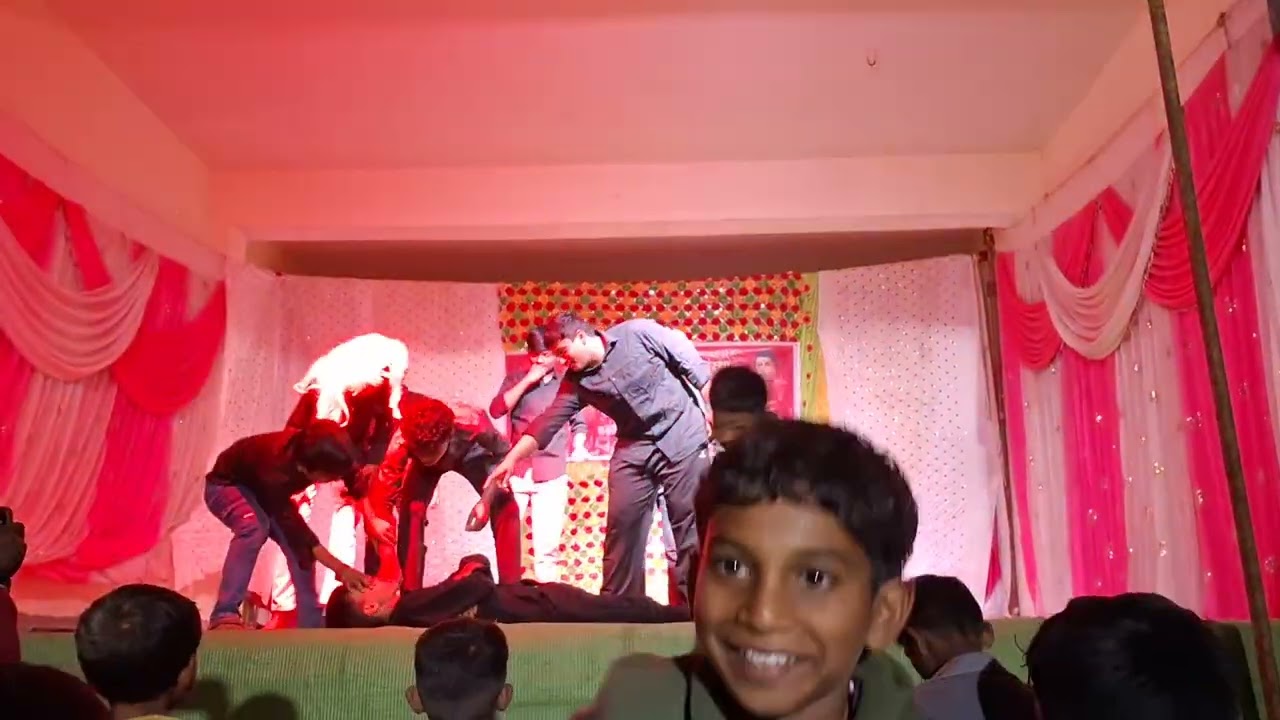 Comedy dance By Jamnapur boys very funny 😁 😂 