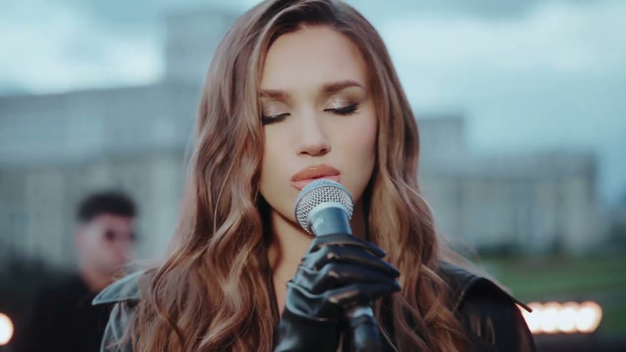 Magda Ignat x Ioana Ignat  - Prin Bucuresti