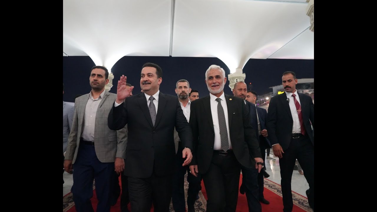 رئيس مجلس الوزراء يزور ضريح الإمامين الكاظمين والإمام ابي حنيفة النعمان