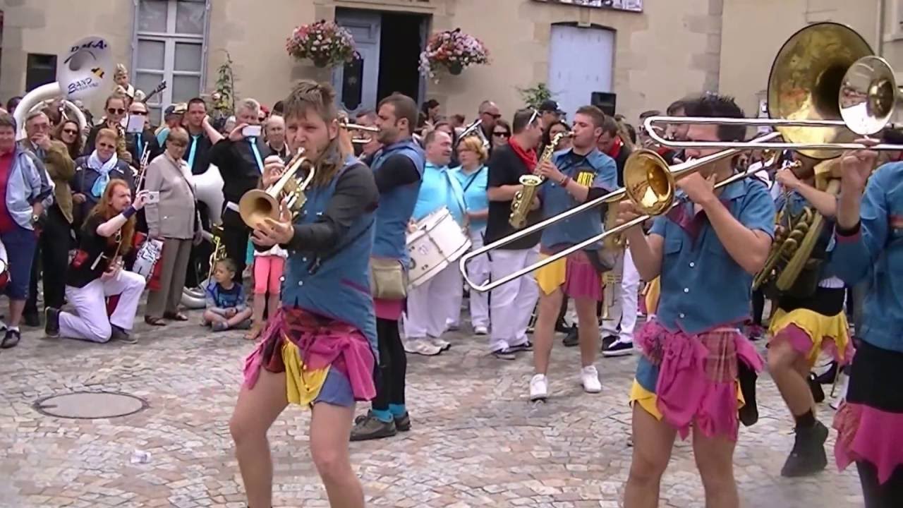 Los Artistas del Gremio aux Bandafolie's Bessines-sur-Gartempe 