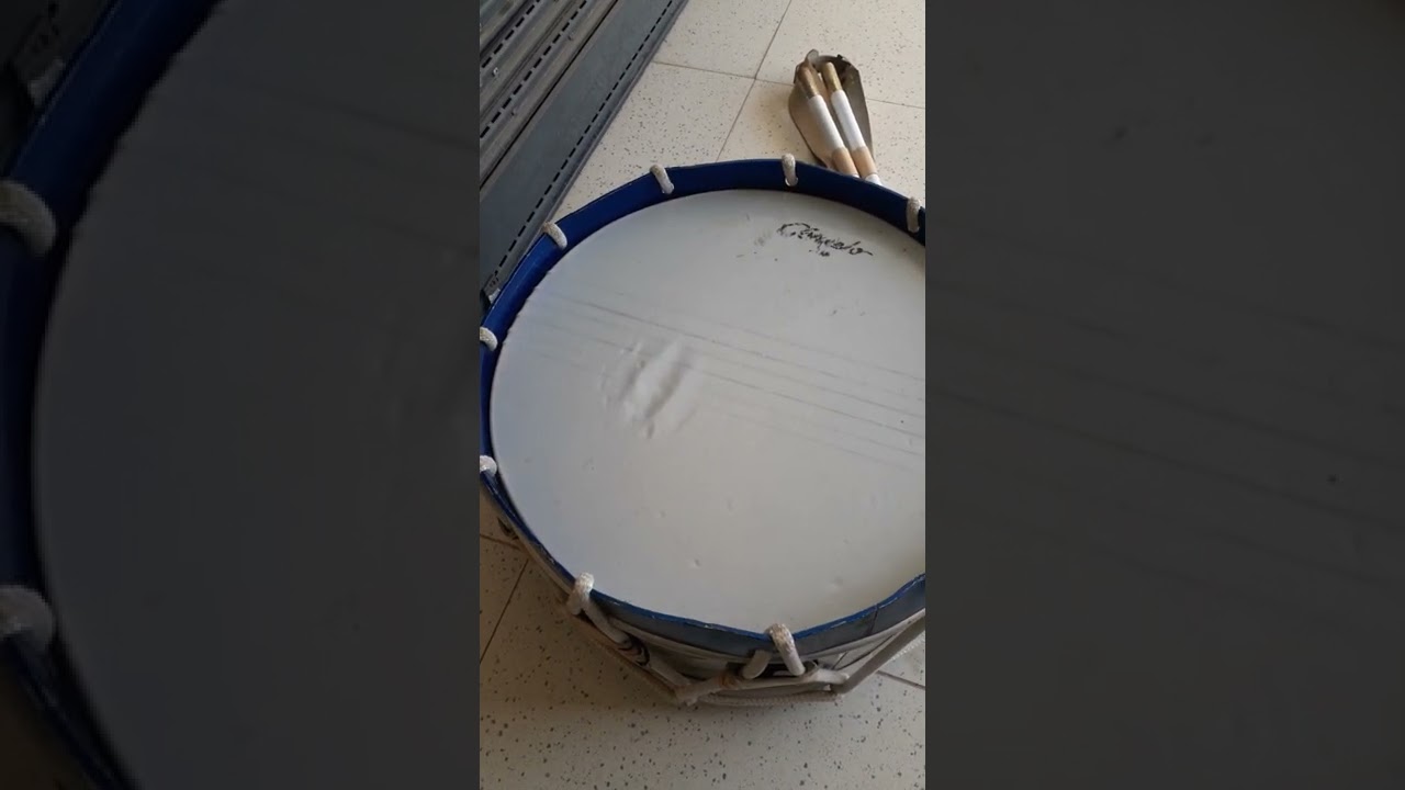BANDA DE GUERRA/Como reparar un parche deteriorado, parche abollado de forma r&aacute;pida y sencilla.