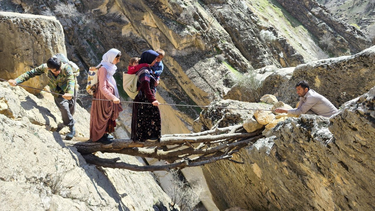 Documentary about mothers and children of Iranian nomads
