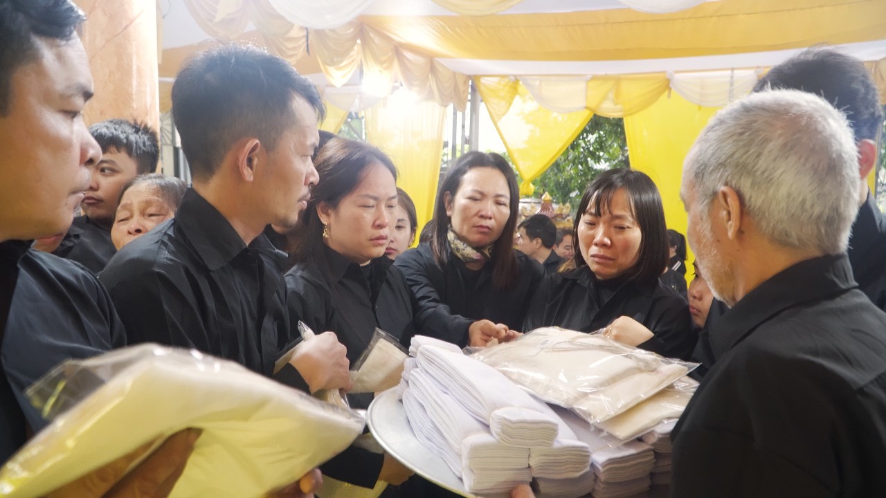 LỄ PHÁT TANG CỤ ÔNG NGUYỄN VĂN ĐÔNG HƯỞNG THỌ 77 TUỔI