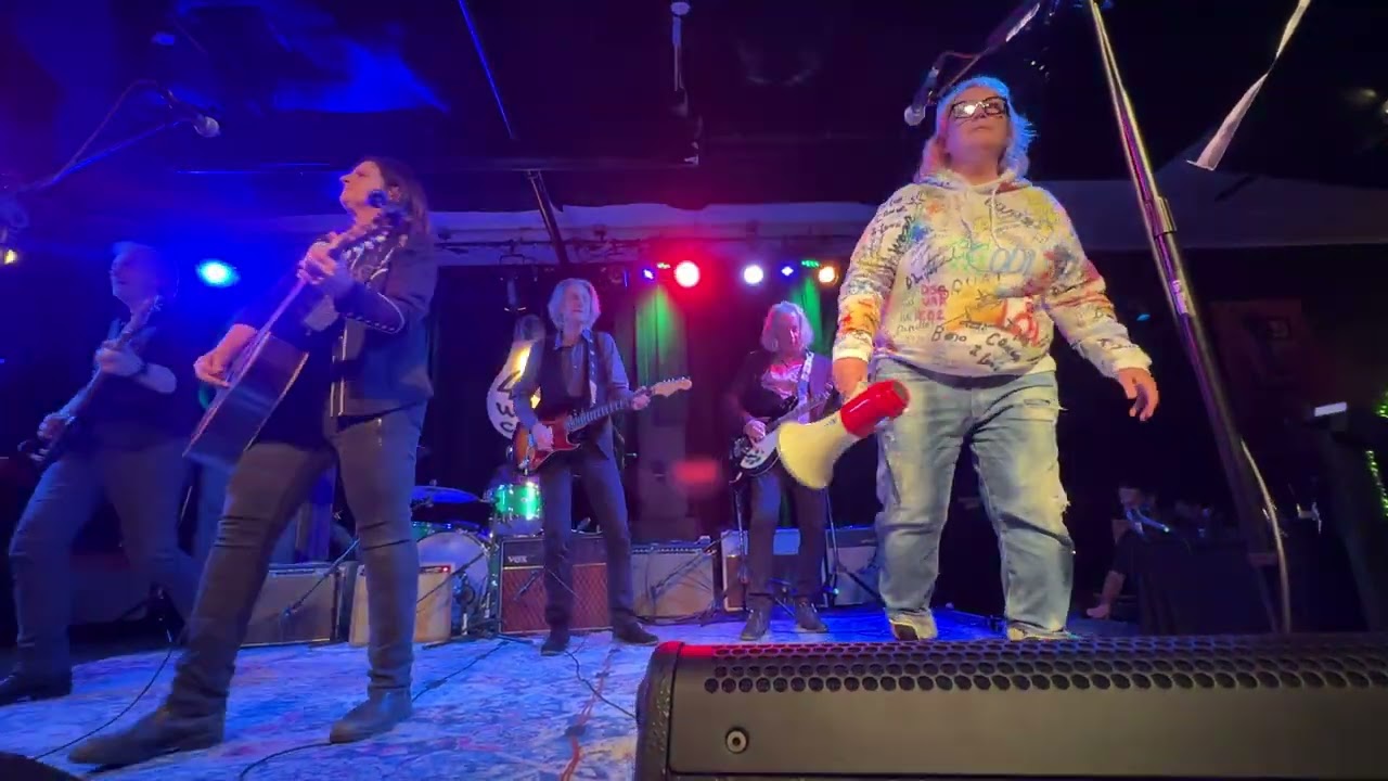 Indigo Girls & Friends - Orange Crush - 40 Watt Club, Athens, GA, 14 December 2022