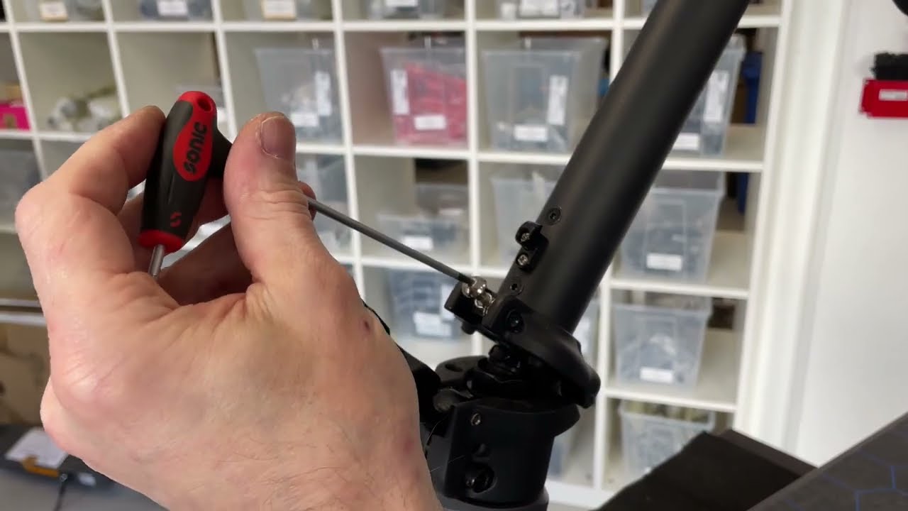 ePowerFun.de - ePF-2 Vorderen Klappmechanismus einstellen #epowerfun