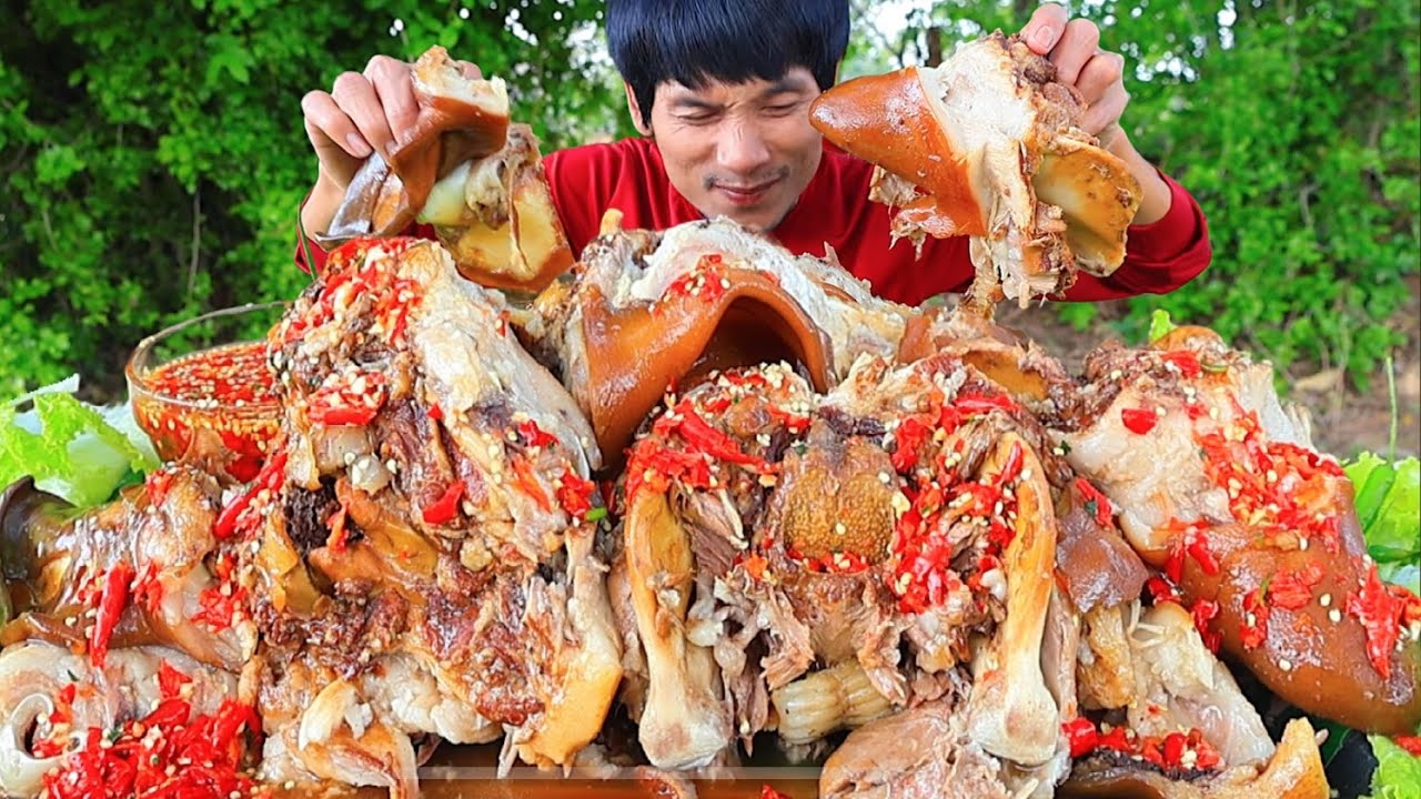 หัวหมูตุ๋นจิ้มซีฟู้ดแกล้มผักสดแซ่บคักอีหลีครับพี่น้องMUKBANG EATING SHOW#โก้อีสานพาแดก