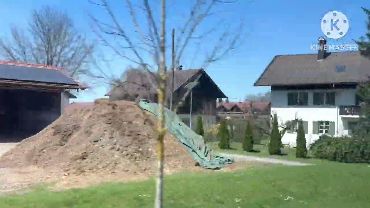 Germany 🇩🇪 to Austria 🇦🇹 the bus tours amazing and beautiful of the village I love Europe. 