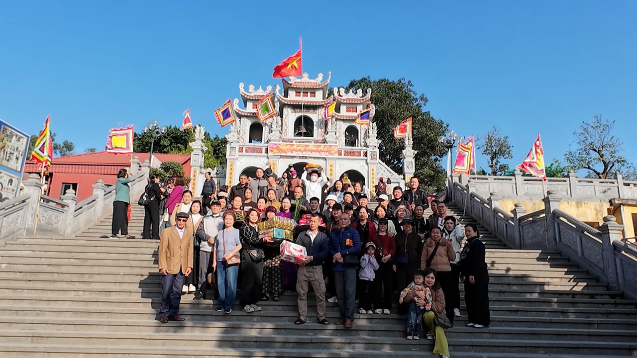 Phật tử Đền Đồng Phù -  Nam Định du xuân lễ Phật đầu năm xuân Bính Ngọ 2026