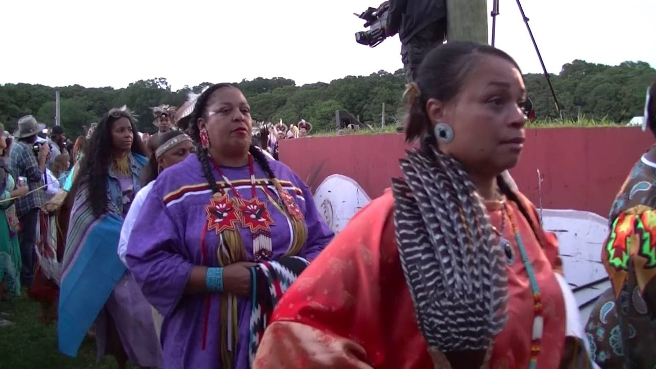 Shinnecock pow wow 2016 GRAND ENTRY Saturday night